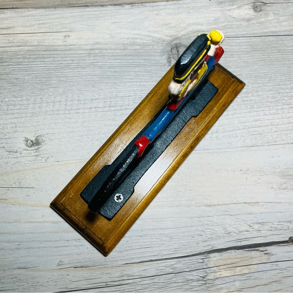 Vintage ~ Nutcracker Drummer Boy Cast Iron Hand painted on mounted wood base - Picture 7 of 7